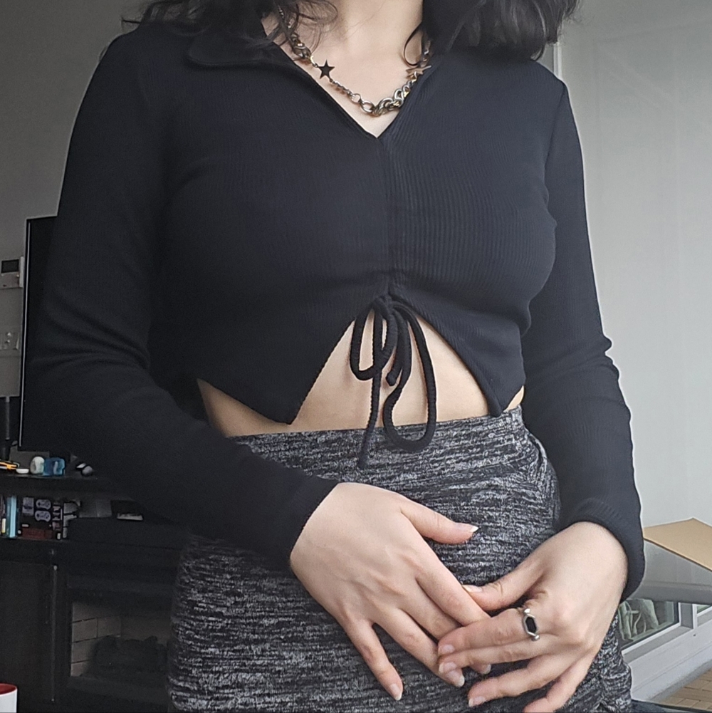 Black Ribbed Crop Top